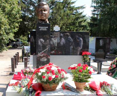 Памятник истинному патриоту Волжского Автозавода открыли в Тольятти