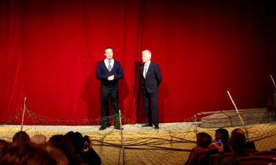 Дмитрий Микель поблагодарил Молодёжный драматический театр за популяризацию истории края